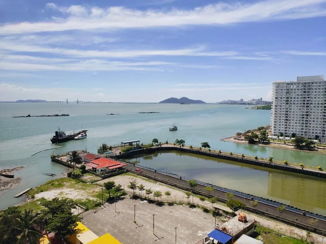Apartment Georgetown, Up To 5 Pax, 2 Bedrooms, 1 Bathroom, 1 Car Park By Star Home Malaysia