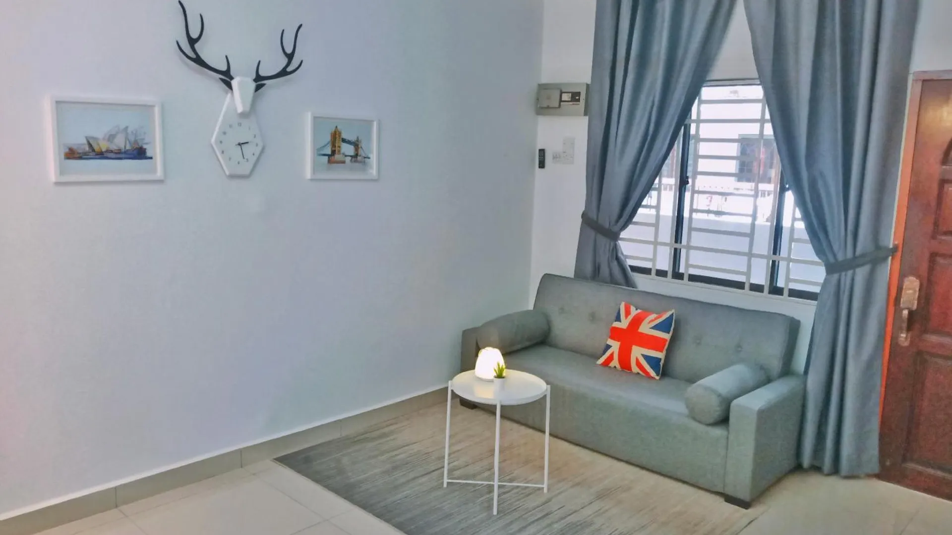 Apartment Georgetown, Up To 5 Pax, 2 Bedrooms, 1 Bathroom, 1 Car Park By Star Home Malaysia