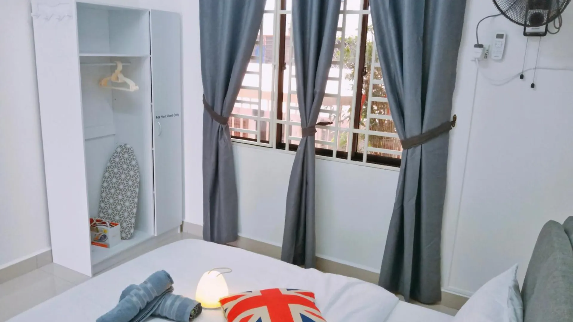 Georgetown, Up To 5 Pax, 2 Bedrooms, 1 Bathroom, 1 Car Park By Star Home 0*, George Town Malaysia